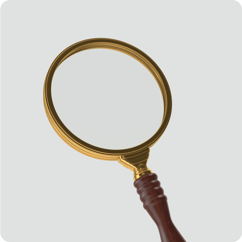 Złota lupa z drewnianą rączką, symbol wyszukiwania.